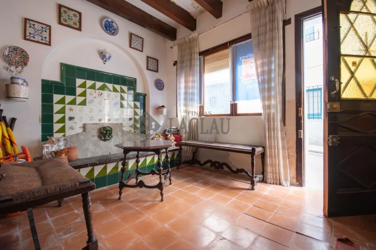 Casa de pueblo en casco antiguo, a escasos metros de la playa - imagenInmueble0