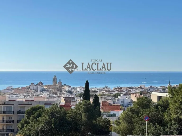 Planta baja dúplex con vistas al mar y a sitges - imagenInmueble0